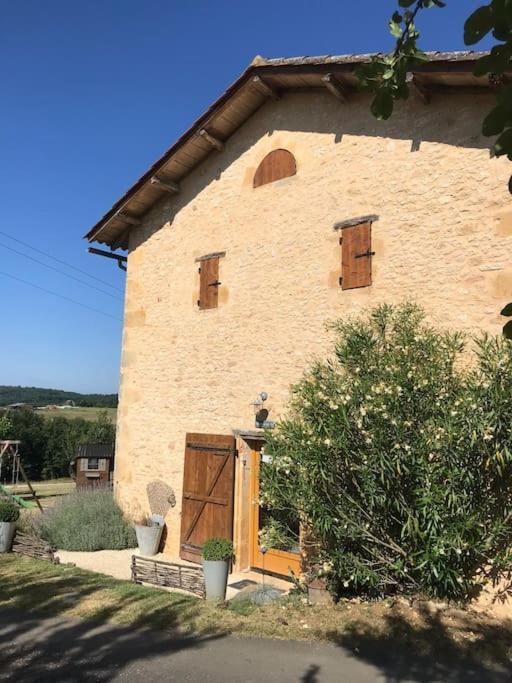 « Le Vieux Hangar » Gite A La Ferme Truffe Exterior foto